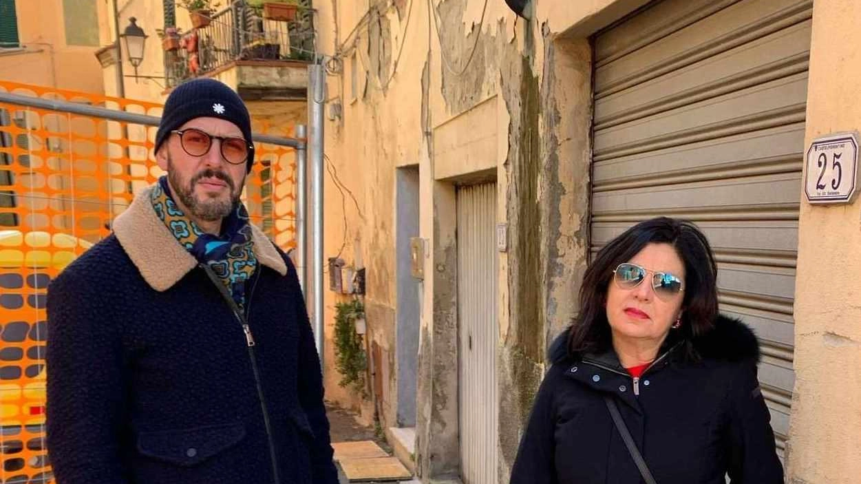 Fiore e Giglioli davanti al cantiere Fiore e Giglioli davanti al cantiere