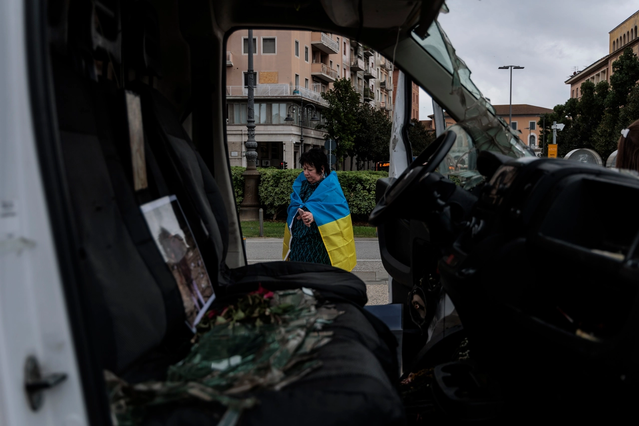 A Pisa l'ambulanza mitragliata nella regione ucraina di Kharkiv (foto di: Del Punta/Valtriani)