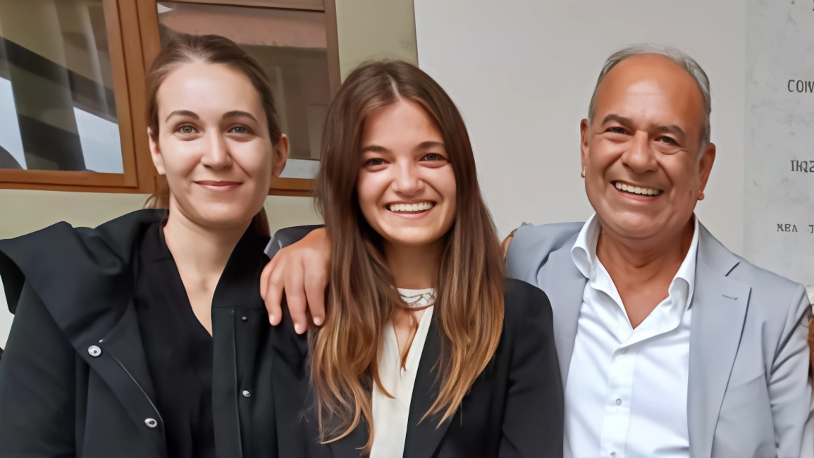 Tanti complimenti a Stefania dalla redazione de La Nazione . Tanti complimenti a Stefania dalla redazione de La Nazione .