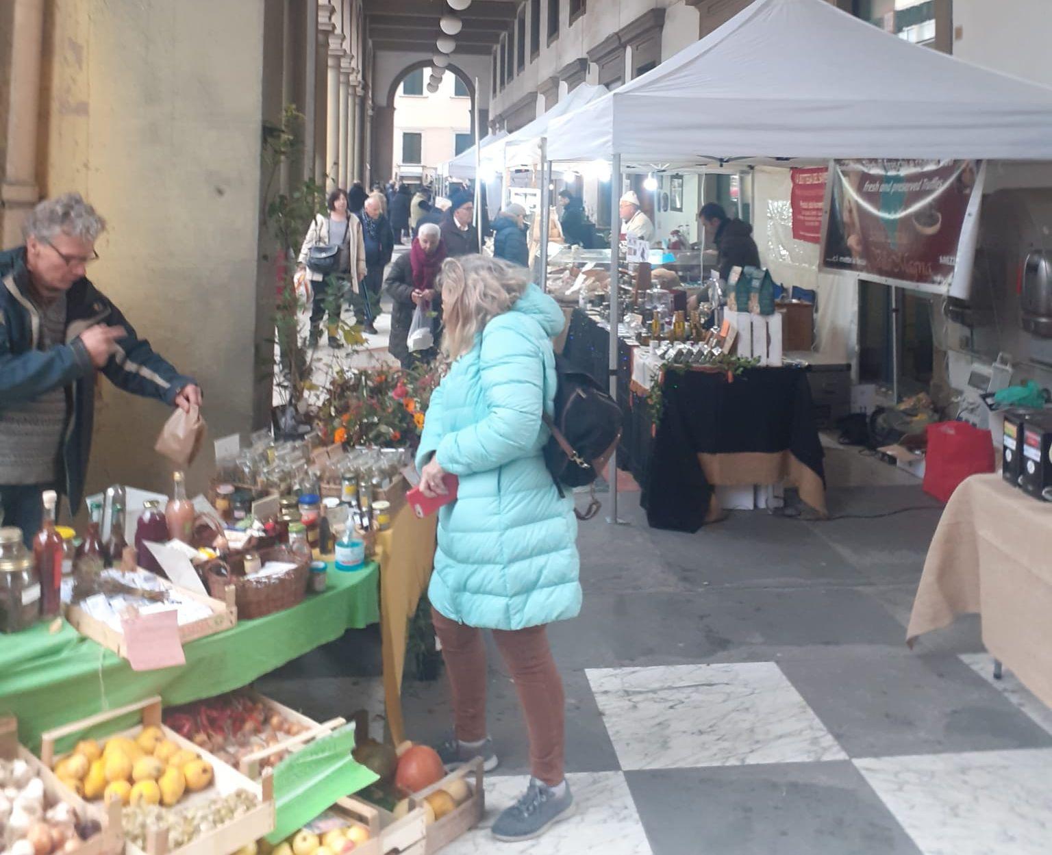 Mercatale: sabato 31 maggio sotto i portici di via Roma Mercatale: sabato 31 maggio sotto i portici di via Roma