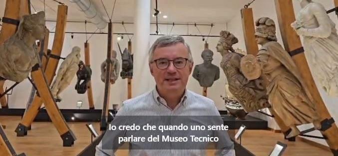 https://www.lanazione.it/image-service/view/acePublic/alias/contentid/YWI0ZGJlYzYtOGQyYy00/0/il-prof-barbero-visita-il-museo-tecnico-navale.jpeg?f=1.90:1&w=1200