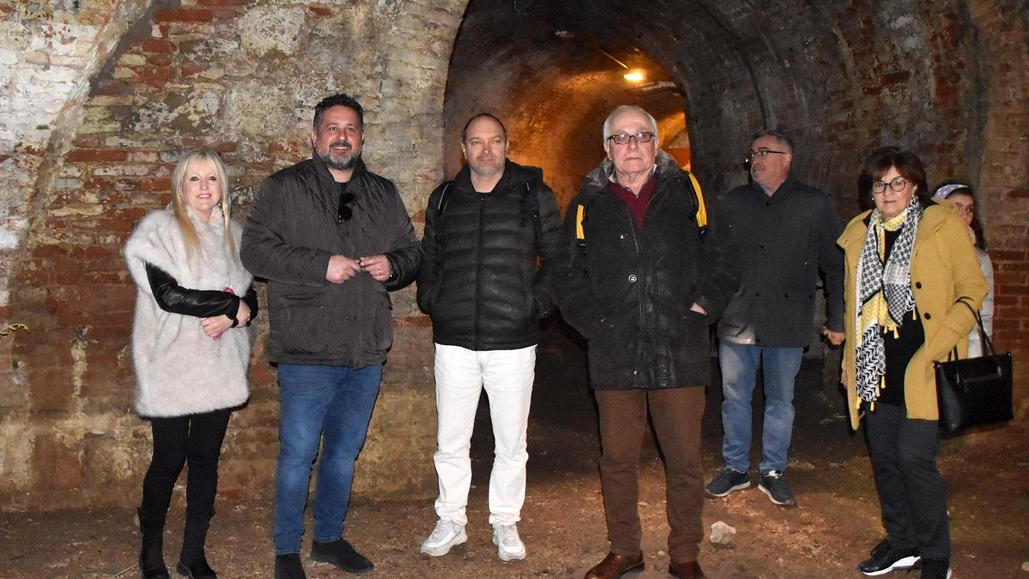 Iniziativa dell’assessore Luca Agresti anche dopo lo scontro di venerdì in consiglio comunale "Dobbiamo decidere tutti insieme come utilizzare questa zona, non solo la maggioranza" . Iniziativa dell’assessore Luca Agresti anche dopo lo scontro di venerdì in consiglio comunale "Dobbiamo decidere tutti insieme come utilizzare questa zona, non solo la maggioranza" .