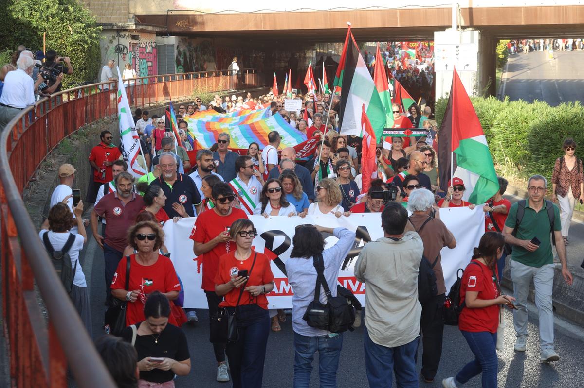 “Paralizziamo porti e strade”: Toscana, cortei per Gaza di lunedì 22 settembre, i punti caldi