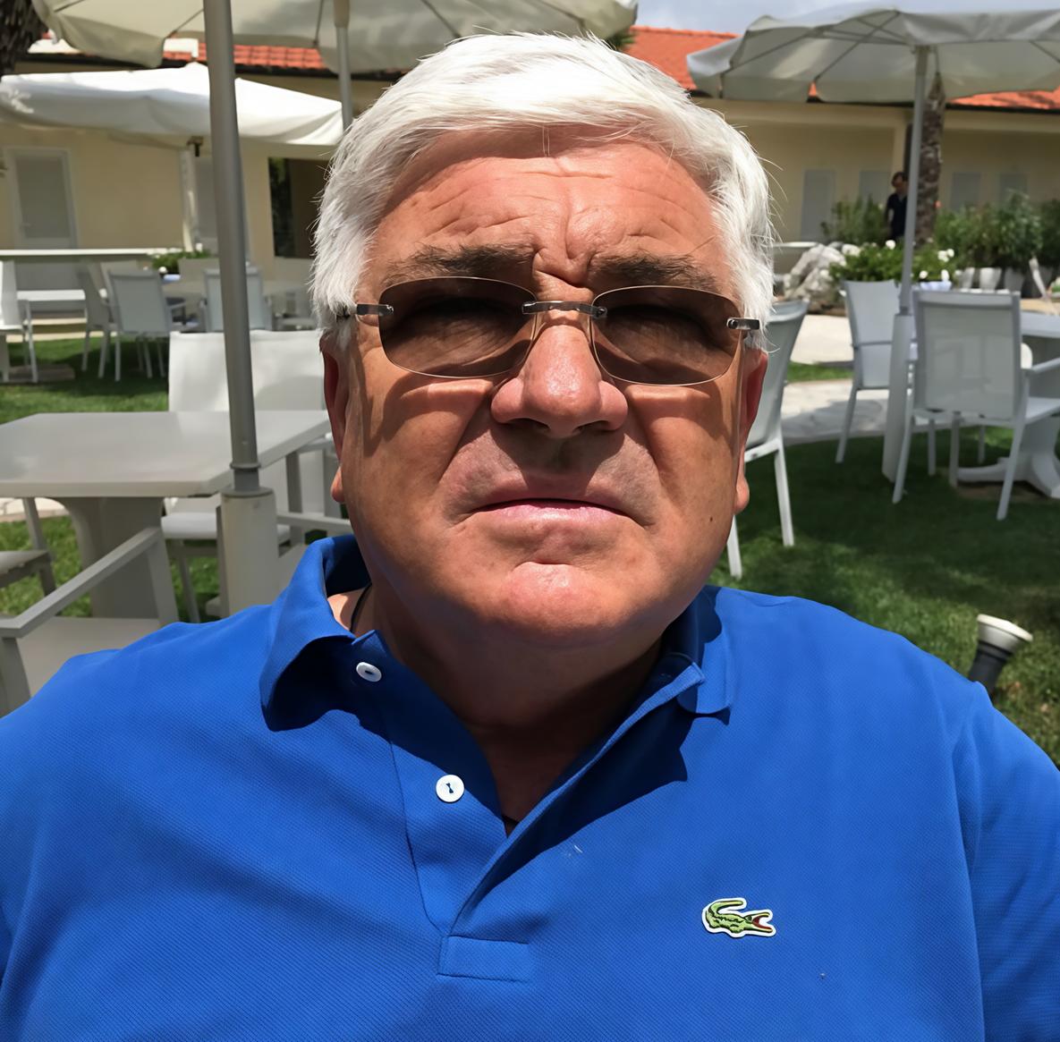 https://www.lanazione.it/image-service/view/acePublic/alias/contentid/YWI4NjIyZDYtNjc5OS00/0/il-divieto-di-balneazione-fa-discutere.jpeg?f=1.90:1&w=1200