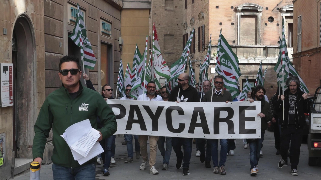 L’annuncio di Cesarano, segretario di Fim Cisl Siena: "Venerdì in Regione cercheremo di rimettere in moto le politiche attive e la mobilità volontaria" . L’annuncio di Cesarano, segretario di Fim Cisl Siena: "Venerdì in Regione cercheremo di rimettere in moto le politiche attive e la mobilità volontaria" .