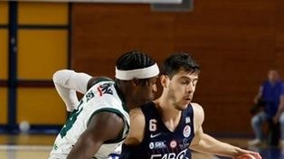 BENITES 6.5: la condizione è in crescita e si vede da come lotta su ogni pallone, strappando rimbalzi dalle mani... BENITES 6.5: la condizione è in crescita e si vede da come lotta su ogni pallone, strappando rimbalzi dalle mani...
