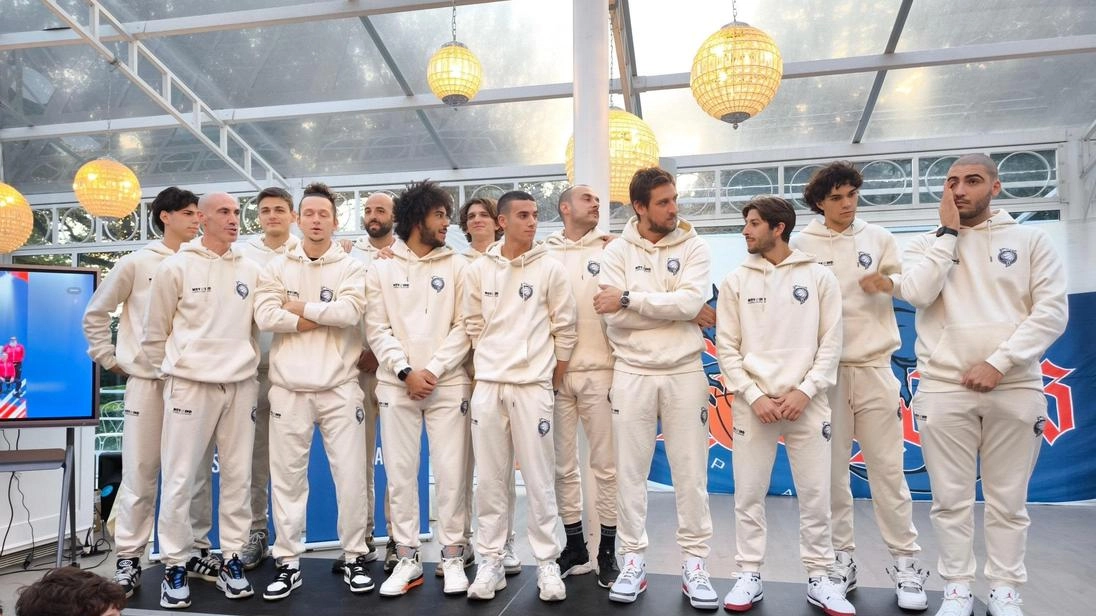 La recente presentazione delle squadre dei Dragons a Villa Guicciardini C’è grande entusiasmo sotto canestro La recente presentazione delle squadre dei Dragons a Villa Guicciardini C’è grande entusiasmo sotto canestro