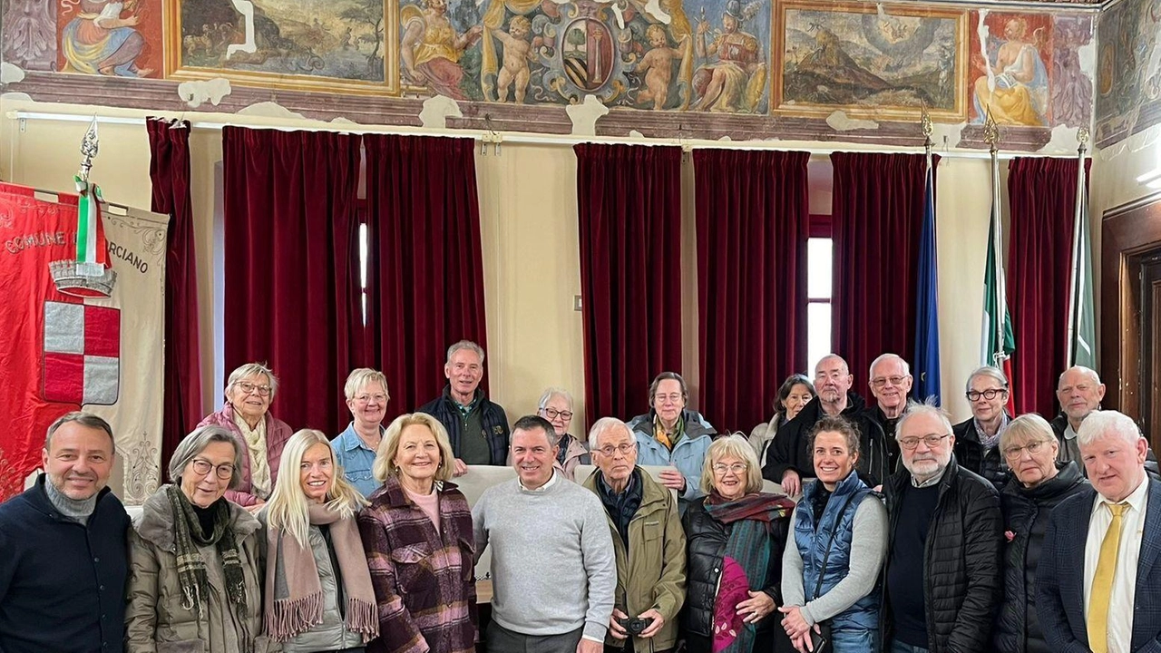 Un ponte culturale tra Corciano e la Svezia si consolida grazie al successo del libro "Ritorno in Umbria" di Tomas Bacoccoli. Turisti svedesi visitano il borgo umbro, promuovendo scambi culturali e progetti futuri. Un ponte culturale tra Corciano e la Svezia si consolida grazie al successo del libro "Ritorno in Umbria" di Tomas Bacoccoli. Turisti svedesi visitano il borgo umbro, promuovendo scambi culturali e progetti futuri.