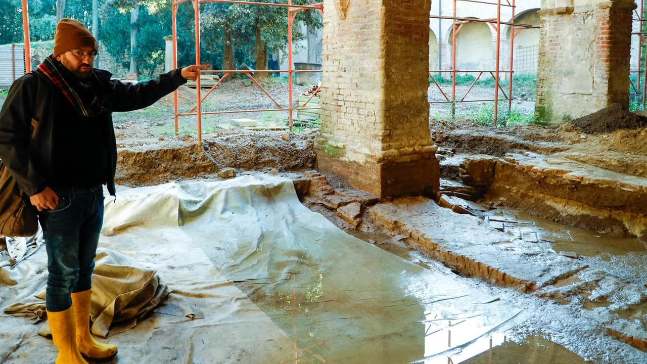 Una parte degli scavi archeologici inondati dopo la perdita d’acqua Una parte degli scavi archeologici inondati dopo la perdita d’acqua