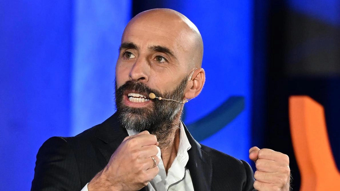 L’ex viola Borja Valero L’ex viola Borja Valero