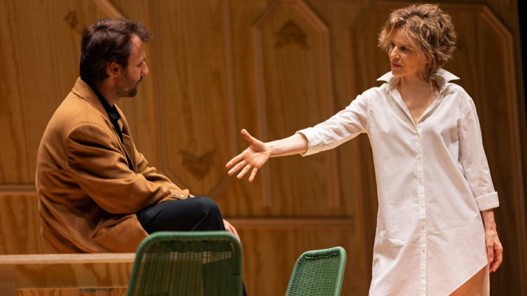 Firenze, Sonia Bergamasco porta in scena la Locandiera di Goldoni Firenze, Sonia Bergamasco porta in scena la Locandiera di Goldoni