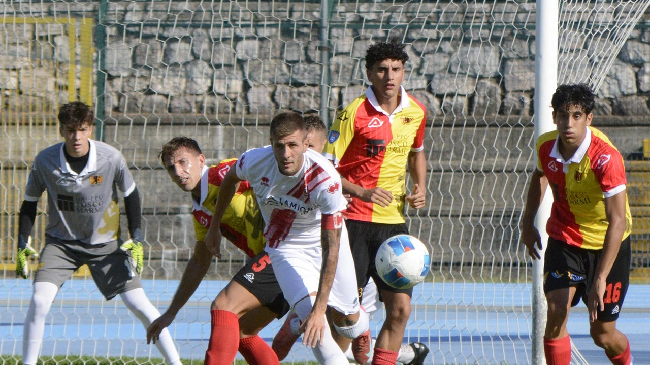 GROSSETO 3 POGGIBONSI 1 GROSSETO: Cardelli, Della Latta, Sacchini, Gerardini, Sabelli, Disanto, D’Ancona, Cichy, Benedetti, Gonnelli, Ciraudo. Panchina: Musardo, Santarelli, Corallini, Marzierli,...