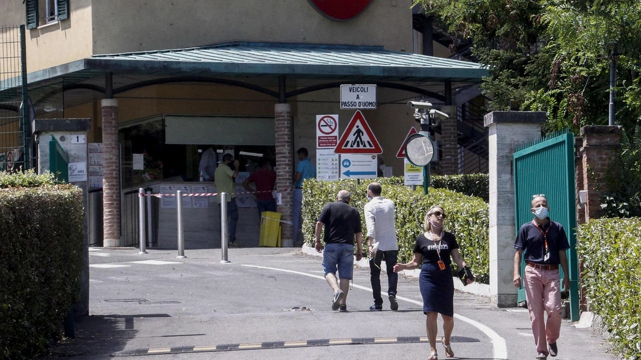 Dal primo luglio sarà effettuata una riduzione delle pulizie in aree comuni e uffici nell’appalto Gsk Siena e Rosia da 5 a 3 giorni Dal primo luglio sarà effettuata una riduzione delle pulizie in aree comuni e uffici nell’appalto Gsk Siena e Rosia da 5 a 3 giorni