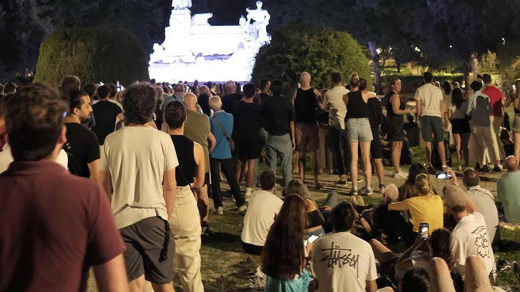 https://www.lanazione.it/image-service/view/acePublic/alias/contentid/YWJhYTAwZDctMTEzMS00/0/san-donato-i-riti-religiosi-e-gli-eventi-della-festa.jpeg?f=16:9&w=1200&h=630