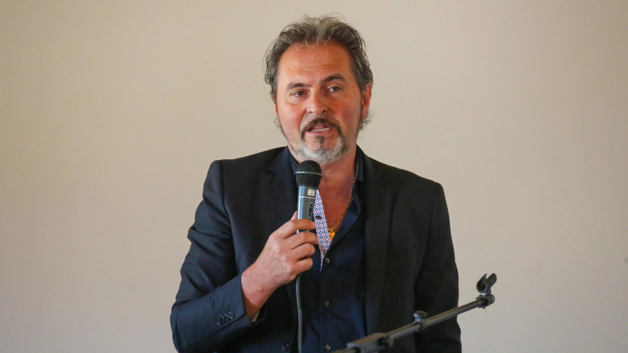 Il sindaco Giacomo Tarrini interviene sul futuro della discarica Grillaia, impianto riaperto per nuovi conferimenti Il sindaco Giacomo Tarrini interviene sul futuro della discarica Grillaia, impianto riaperto per nuovi conferimenti