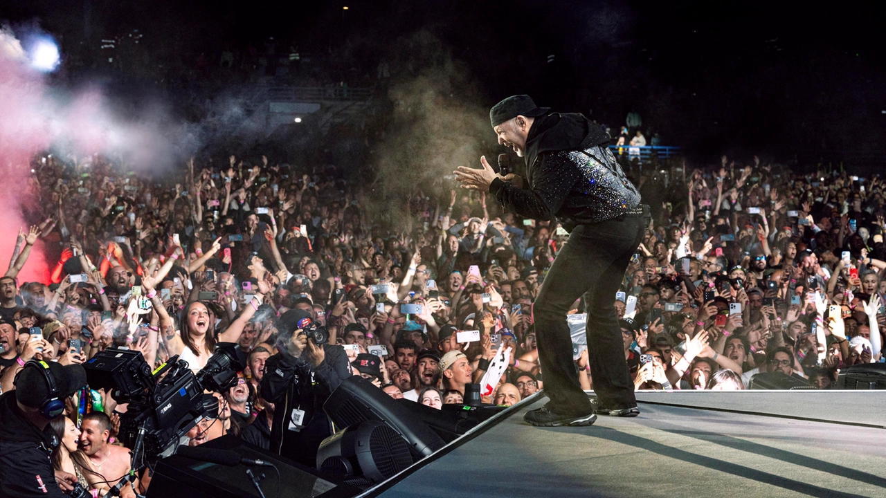 Vasco Rossi, pronto a infiammare Firenze: la scaletta del concerto 2025