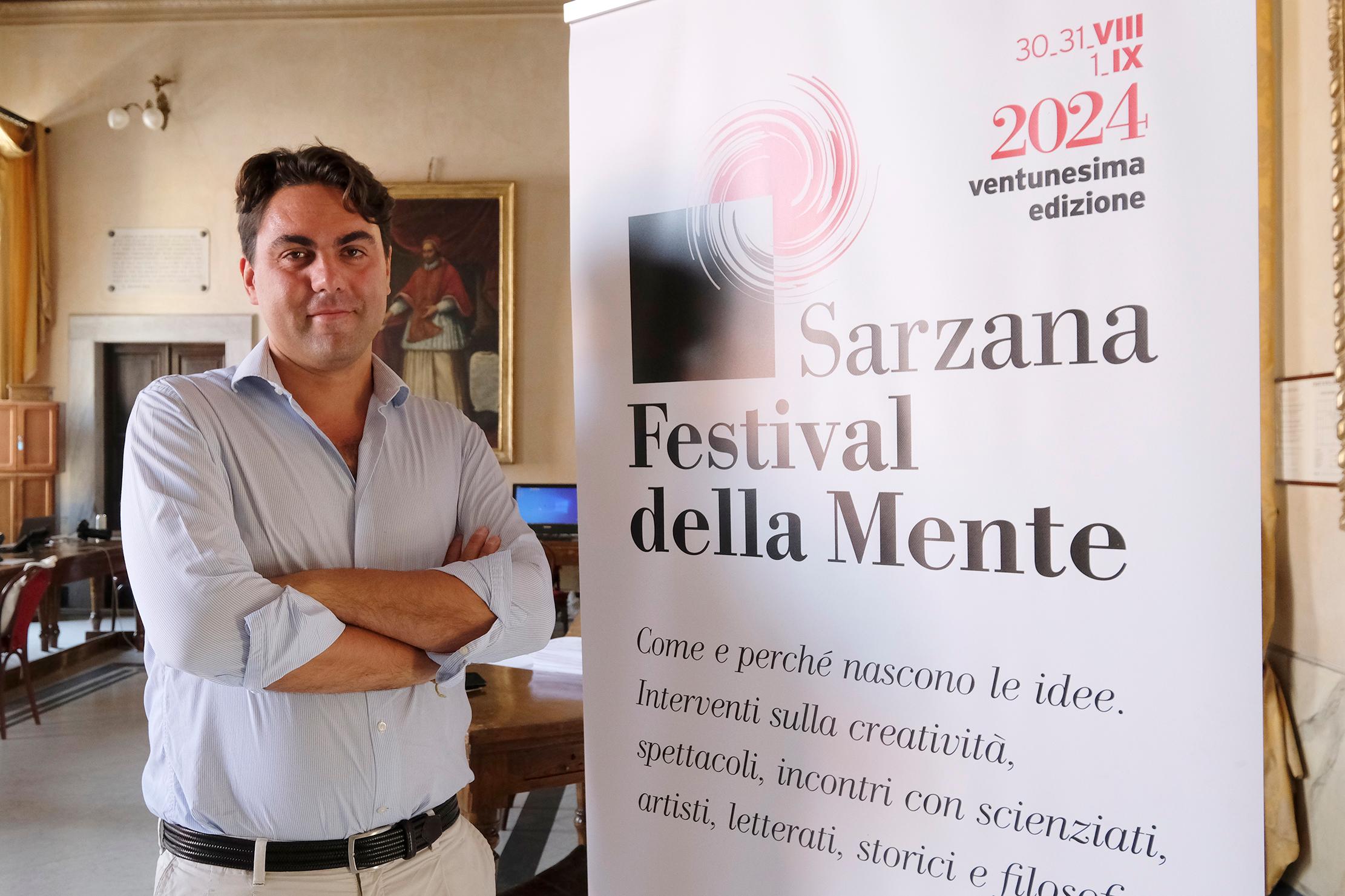 https://www.lanazione.it/image-service/view/acePublic/alias/contentid/YWJmZjJiNjYtYWM5Zi00/0/071134195335_pasquali_sarzana_festival_della_mente_2024_2tx8582.jpeg