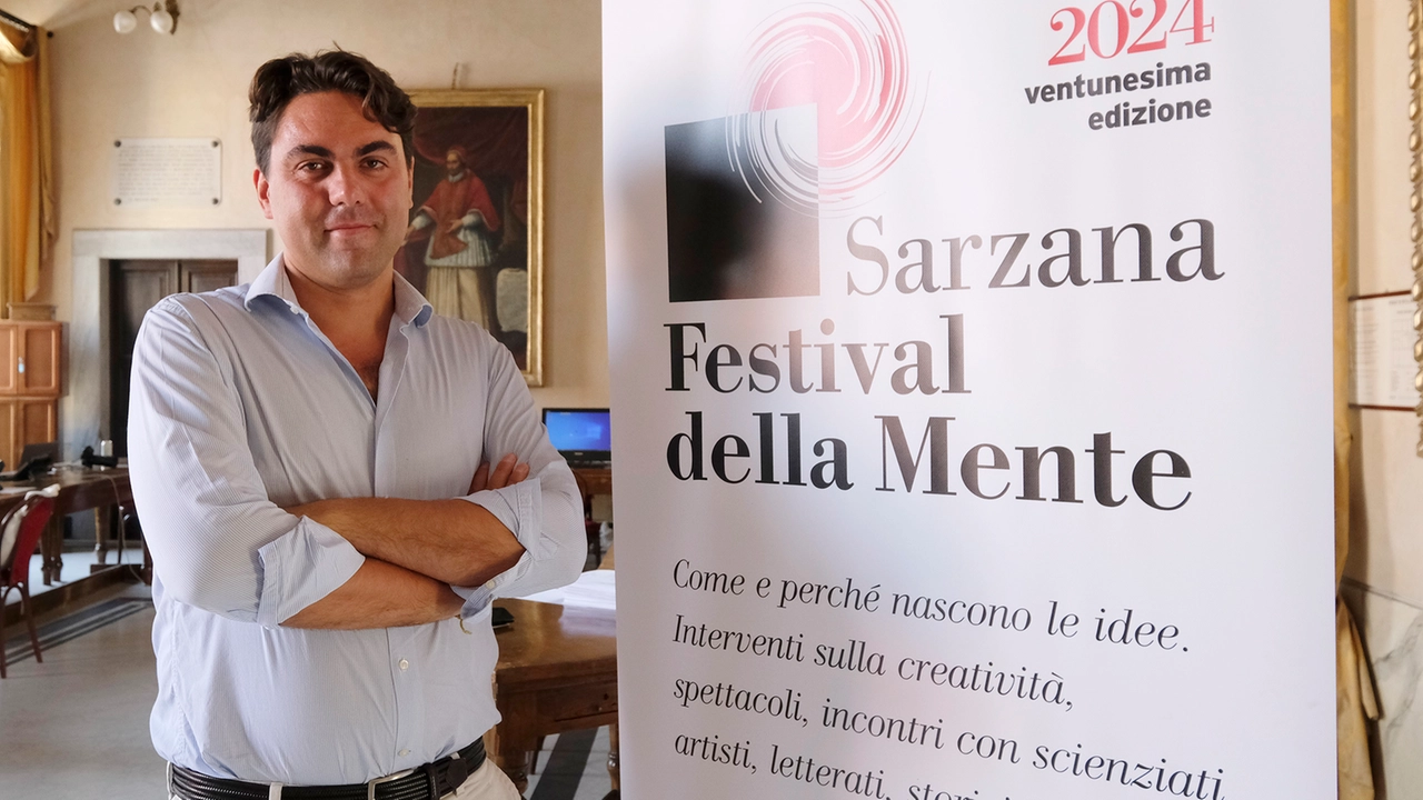 L’assessore alla cultura del comune di Sarzana Giorgio Borrini L’assessore alla cultura del comune di Sarzana Giorgio Borrini