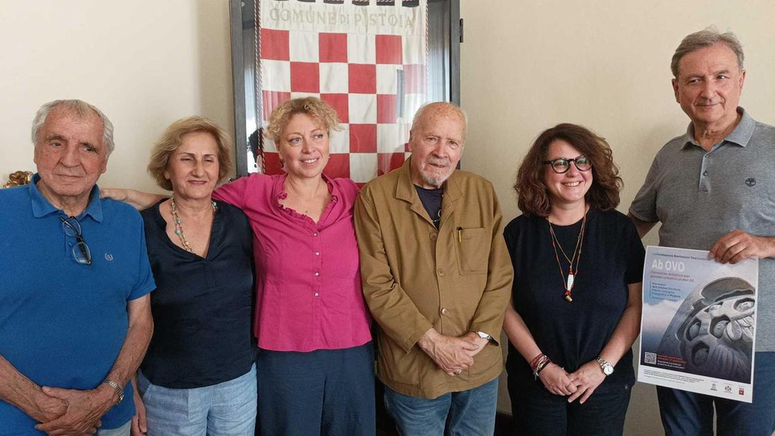 https://www.lanazione.it/image-service/view/acePublic/alias/contentid/YWM1NWEwMzUtYzdmNS00/0/ab-ovo-tra-arte-e-poesia-un-concorso-per-i-giovani.jpeg?f=16:9&w=1200&h=630