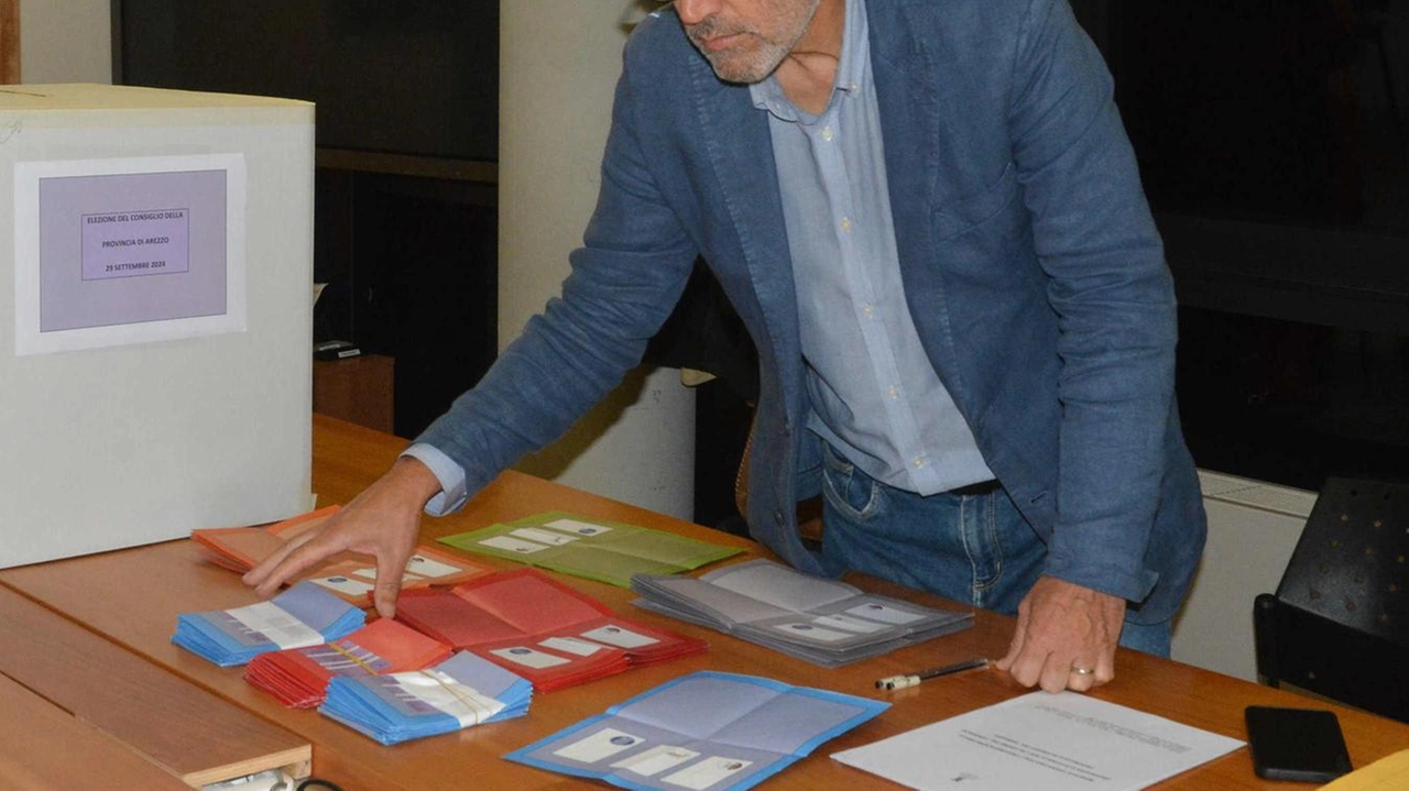 L’ex sindaco di Castiglioni fa il record di preferenze, resta solo Valentina Vaccari della vecchia squadra. Si apre la corsa verso le comunali: l’obiettivo del campo largo, i rapporti col centro, il rebus liste civiche. L’ex sindaco di Castiglioni fa il record di preferenze, resta solo Valentina Vaccari della vecchia squadra. Si apre la corsa verso le comunali: l’obiettivo del campo largo, i rapporti col centro, il rebus liste civiche.