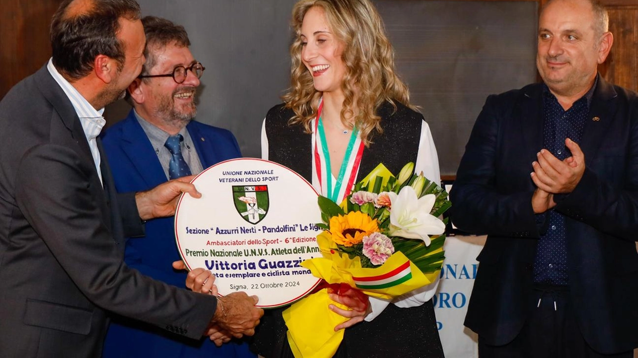 Grande successo al premio "Atleta dell’Anno" a Signa, con Vittoria Guazzini come protagonista. Numerosi riconoscimenti per sportivi di primo piano e momenti di commozione durante la cerimonia. Grande successo al premio "Atleta dell’Anno" a Signa, con Vittoria Guazzini come protagonista. Numerosi riconoscimenti per sportivi di primo piano e momenti di commozione durante la cerimonia.