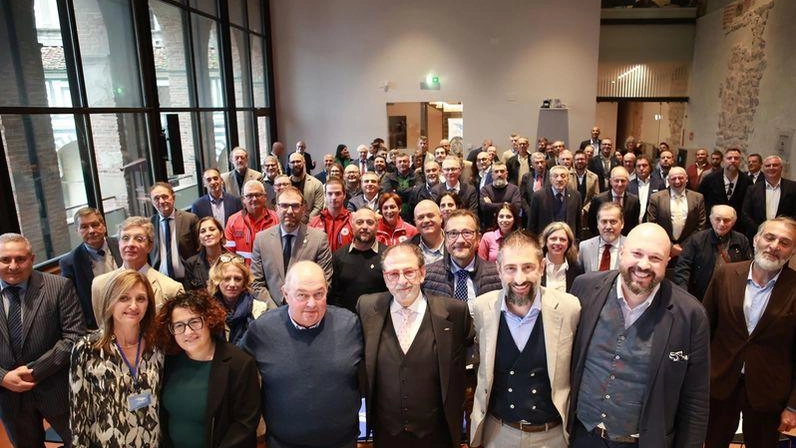 Un momento della festa Un momento della festa