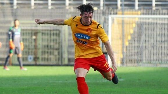 L’ala Ermes Purro, 26enne di Sarzana, arriva al Viareggio in Eccellenza dopo tanta Serie D La scorsa stagione era al San Donato Tavarnelle