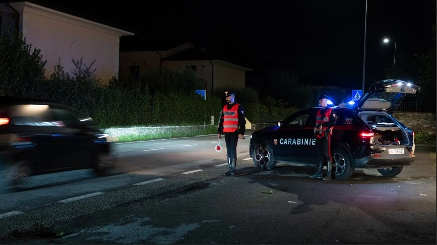 I tre sono stati fermati dai carabinieri che li seguivano da giorni subito dopo aver tentato di entrare in due abitazioni I tre sono stati fermati dai carabinieri che li seguivano da giorni subito dopo aver tentato di entrare in due abitazioni