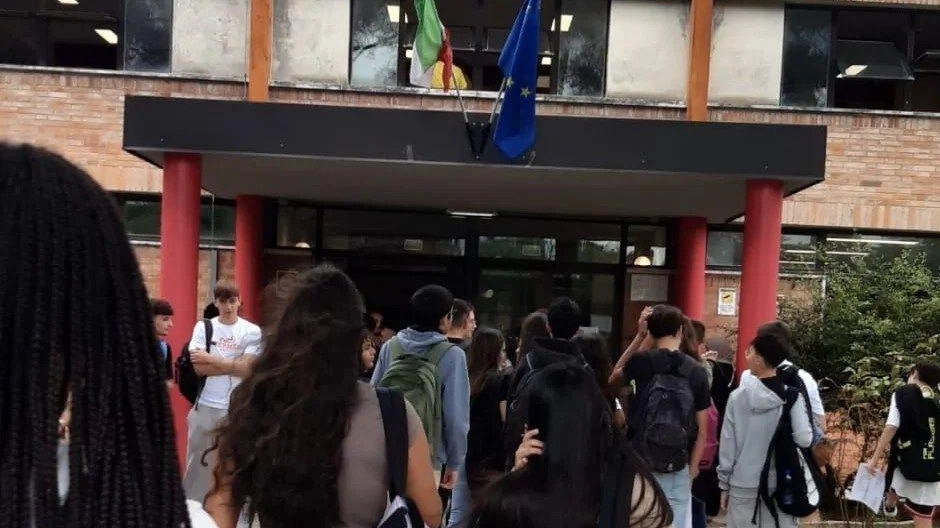L'Istituto superiore 'Giordano Bruno' di Perugia registra un aumento di iscritti, in particolare nel Liceo Linguistico. Presentato il progetto #OrientiAMO per orientare gli studenti delle medie nelle scelte scolastiche. L'Istituto superiore 'Giordano Bruno' di Perugia registra un aumento di iscritti, in particolare nel Liceo Linguistico. Presentato il progetto #OrientiAMO per orientare gli studenti delle medie nelle scelte scolastiche.