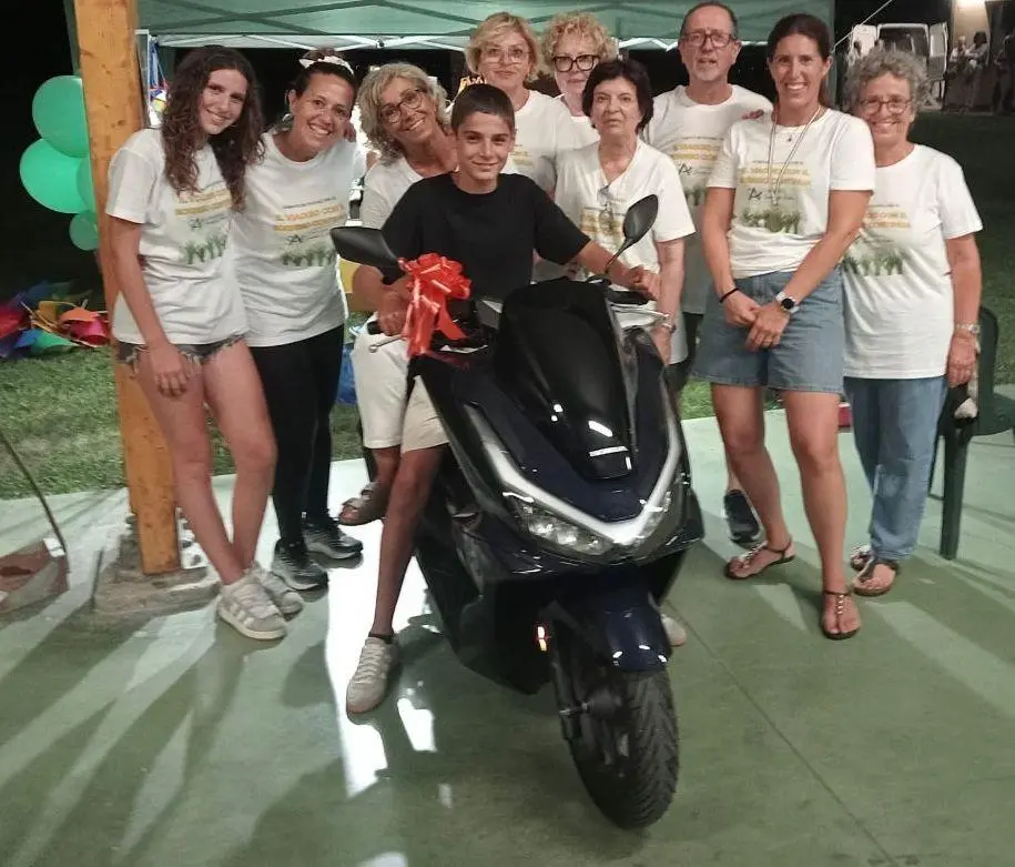 Il doppio sorriso di Andrea. Una moto per rinascere: "Momento magico per tutti"