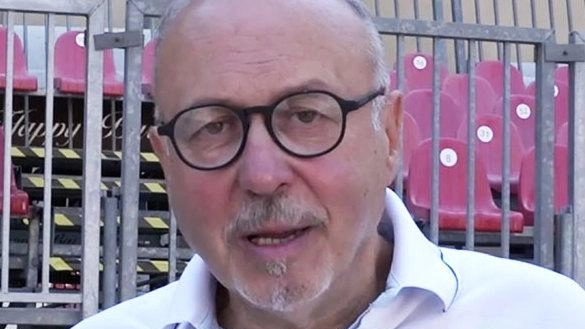 Stefano Tarducci, presidente della Società Balestrieri di Sansepolcro, ha annunciato che verranno anticipati i tempi (alle 16 invece che alle 16.30) e sarà snellito il tradizionale cerimoniale del Palio, anche perché i banchi di tiro saranno quattro invece di sei Stefano Tarducci, presidente della Società Balestrieri di Sansepolcro, ha annunciato che verranno anticipati i tempi (alle 16 invece che alle 16.30) e sarà snellito il tradizionale cerimoniale del Palio, anche perché i banchi di tiro saranno quattro invece di sei