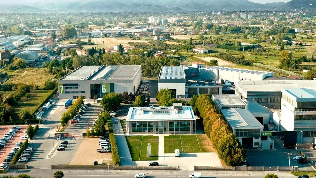 La Toscotec, leader nel settore della produzione di macchinari per la carta, ha acquisito marchio e proprietà intellettuale, incluso il know-how, i disegni tecnici e della ex Recard La Toscotec, leader nel settore della produzione di macchinari per la carta, ha acquisito marchio e proprietà intellettuale, incluso il know-how, i disegni tecnici e della ex Recard