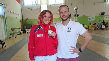 Marta Ceni con la medalla ganada en Navacchio