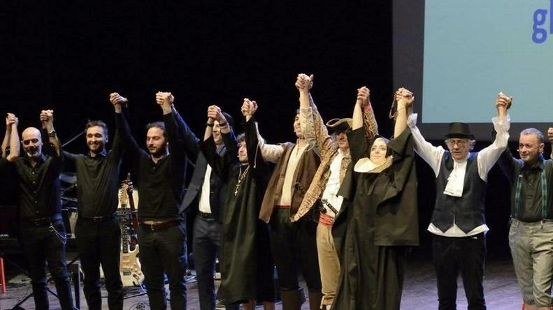 Per aiutare tre importanti associazioni del territorio è previsto un progetto in teatro della Compagnia dei Rimasti Per aiutare tre importanti associazioni del territorio è previsto un progetto in teatro della Compagnia dei Rimasti