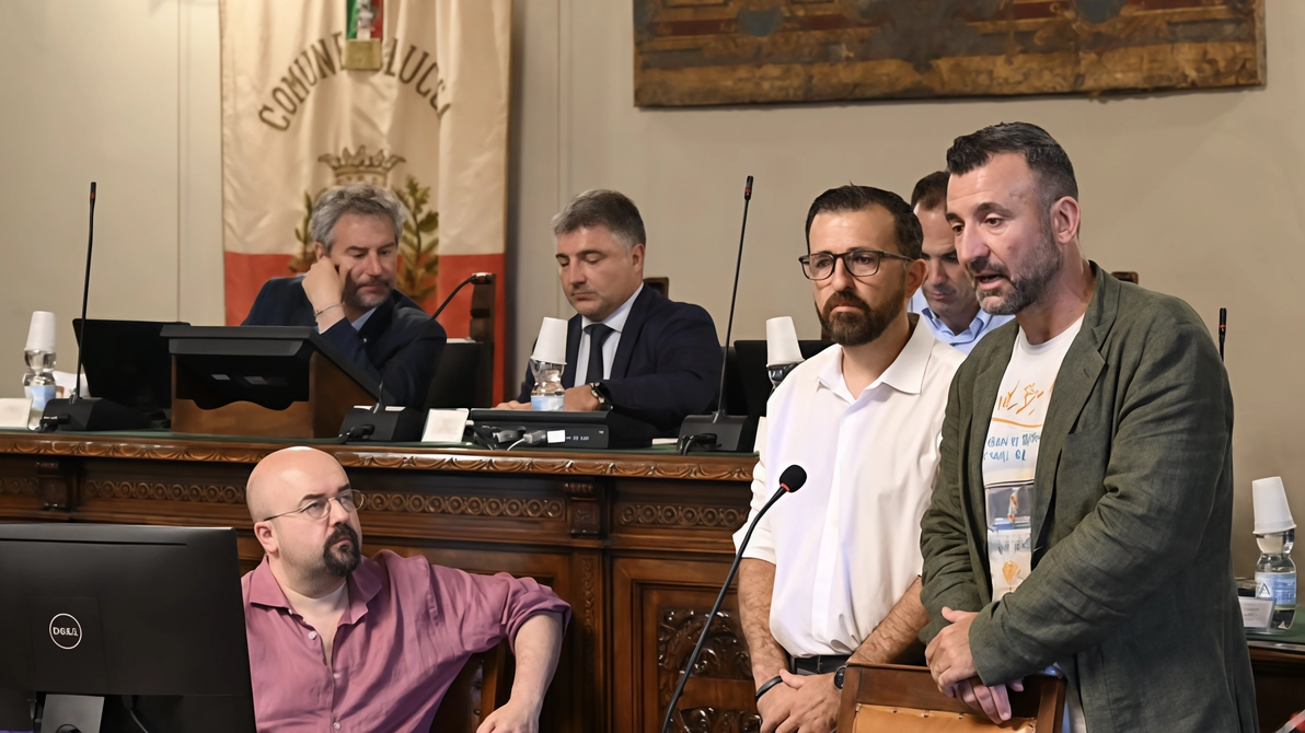 Un momento del consiglio comunale sulla pluriclasse. di Nave (foto Alcide)