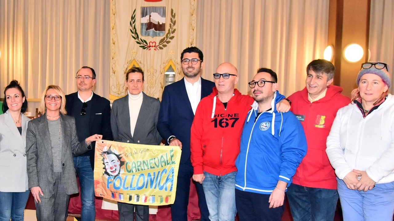 Un momento della presentazione del Carnevale: sfilate al via il 2 febbraio e tante novità con pacchetti per i turisti e navetta di collegamento (Foto Agostini) Un momento della presentazione del Carnevale: sfilate al via il 2 febbraio e tante novità con pacchetti per i turisti e navetta di collegamento (Foto Agostini)