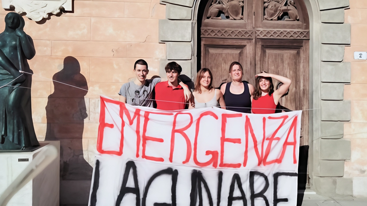 Il Collettivo Kairos in piazza. "La società civile ora deve dire la propria" Il Collettivo Kairos in piazza. "La società civile ora deve dire la propria"