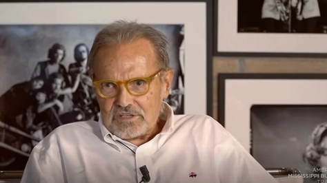 Oliviero Toscani, l'annuncio: "Ho una malattia incurabile" Oliviero Toscani, l'annuncio: "Ho una malattia incurabile"