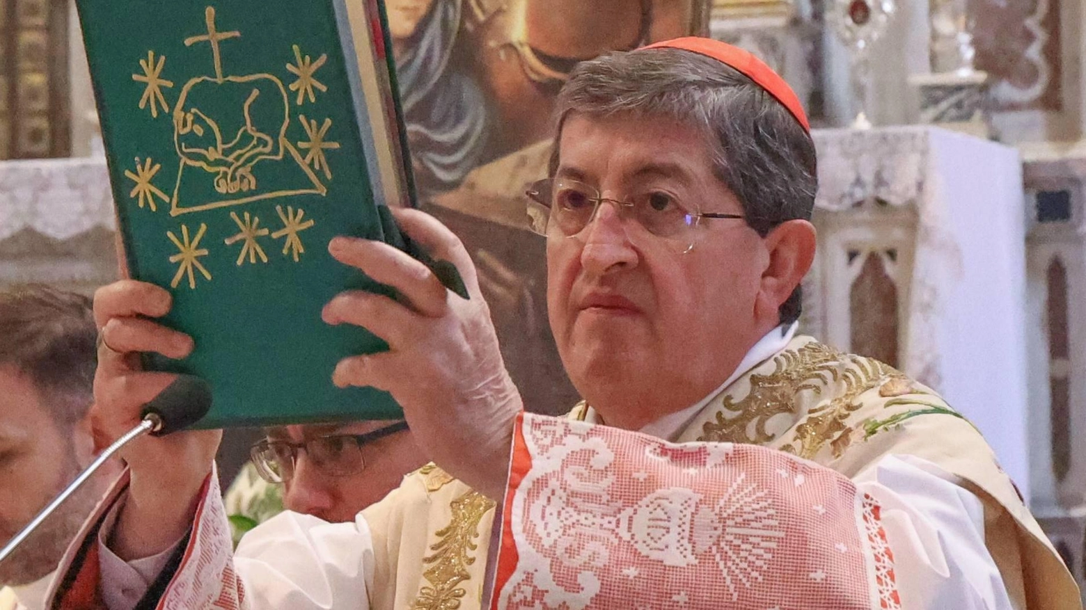 Sacerdoti e fedeli hanno reso omaggio all’arcivescovo di Firenze "I vescovi passano, il Signore resta ed è lui l’unico vero nostro Pastore" .