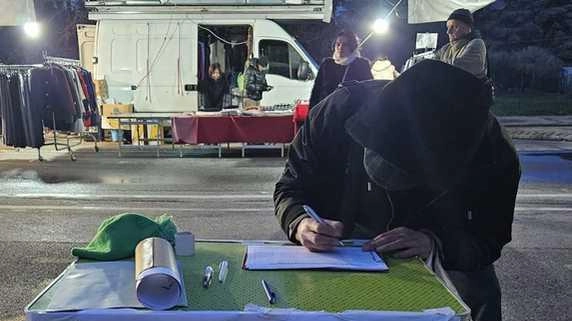 A Le Badie è scattata una petizione per chiedere una piazza all’interno del quartiere Qui la raccolta firme A Le Badie è scattata una petizione per chiedere una piazza all’interno del quartiere Qui la raccolta firme