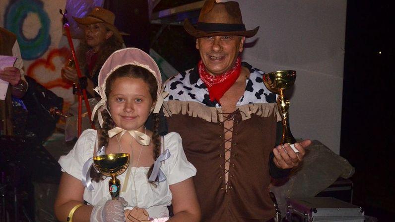 https://www.lanazione.it/image-service/view/acePublic/alias/contentid/YWQ2NzRlZTktNGJiYi00/0/rivive-a-prato-il-vecchio-western-successo-della-festa-di-solidarieta.jpeg?f=16:9&w=1200&h=630