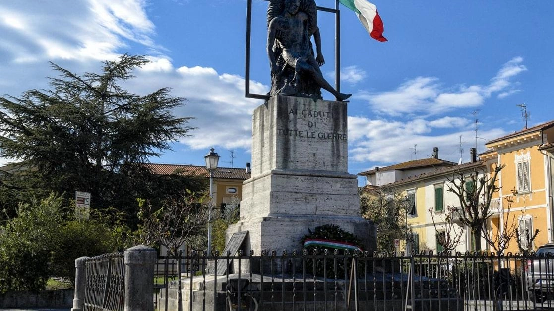 Riparato il monumento ai Caduti