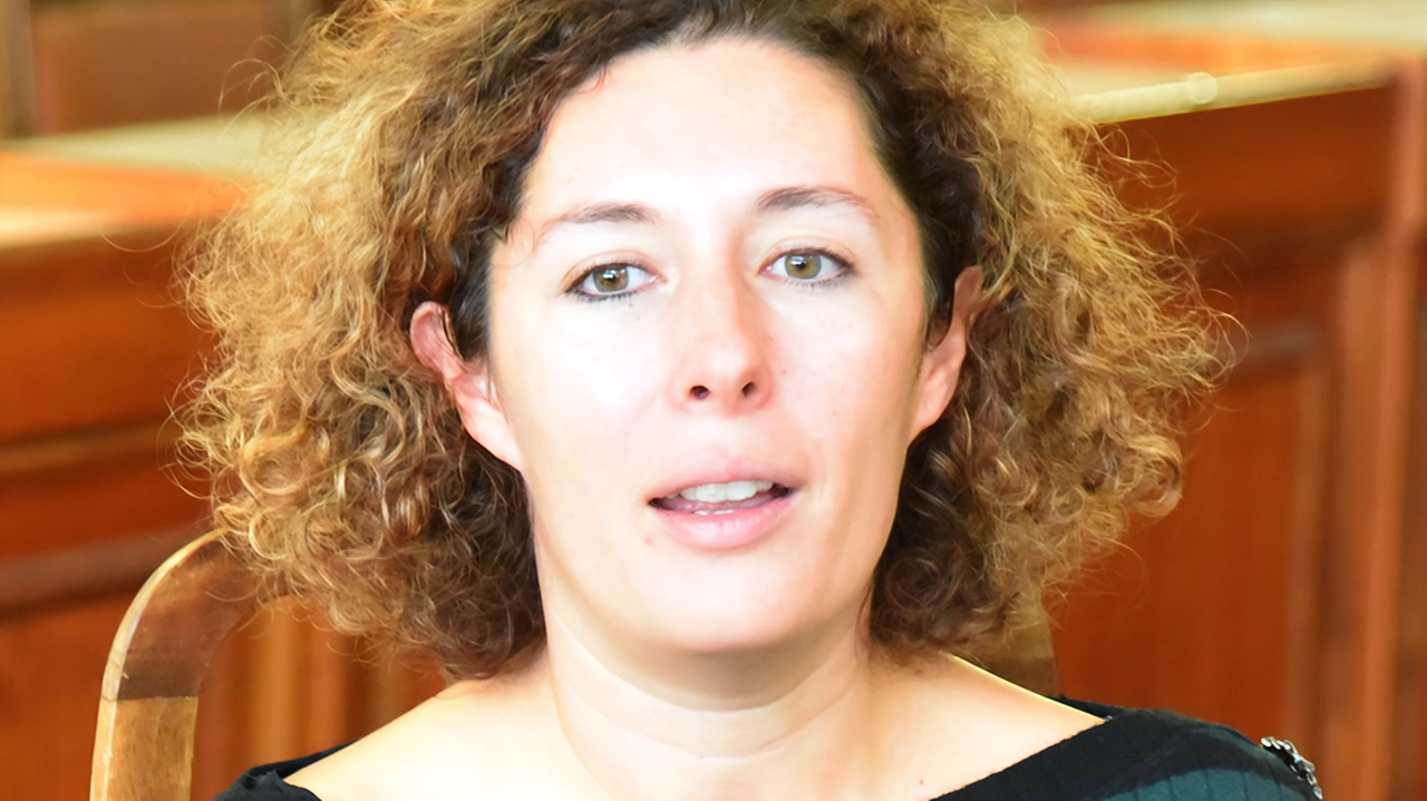 "Chi ha paura di Vincenzo Del Regno?". Se lo chiedono Emanuele Betti, Francesco Ciompi, Mirjam Giorgieri (nella foto), Andrea Pecorini... "Chi ha paura di Vincenzo Del Regno?". Se lo chiedono Emanuele Betti, Francesco Ciompi, Mirjam Giorgieri (nella foto), Andrea Pecorini...