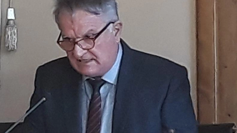 Alfredo Fabrizio Nerozzi è il nuovo vicepresidente della quarta commissione: edilizia, urbanistica e mobilità. Si chiude così una lunga e articolata vicenda Alfredo Fabrizio Nerozzi è il nuovo vicepresidente della quarta commissione: edilizia, urbanistica e mobilità. Si chiude così una lunga e articolata vicenda