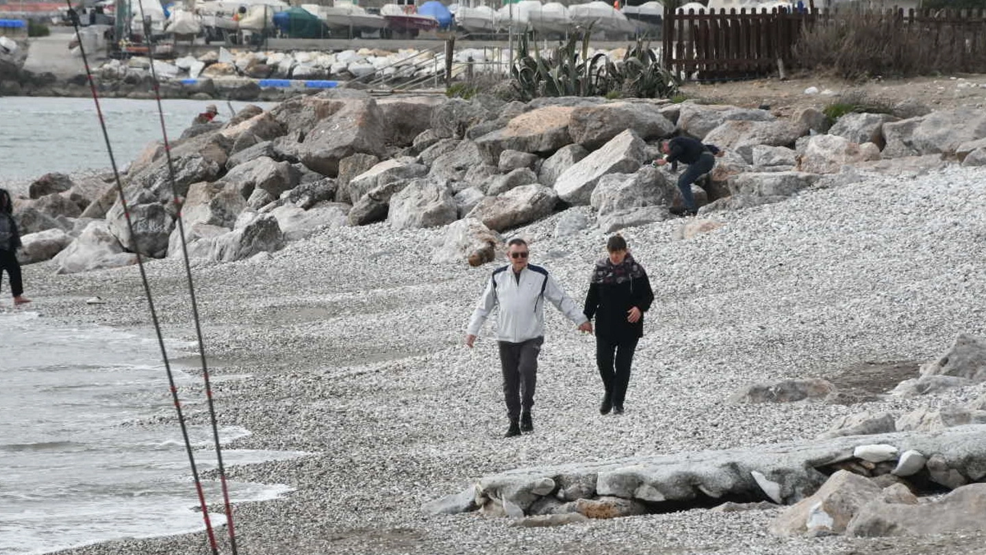 Marina di Massa: l’erosione ha divorato gran parte della spiaggia (Foto Nizza)
