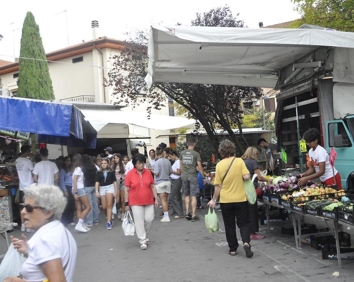 Mercato, buona la prima. I benefici delle modifiche su bancarelle e mobilità
