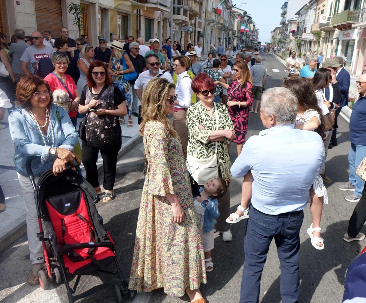 https://www.lanazione.it/image-service/view/acePublic/alias/contentid/YWQxMjg4ODUtZWZlNy00/0/rifacimento-dautore-un-sogno-realizzato-come-una-visione-del-grande-moses-levy.jpeg