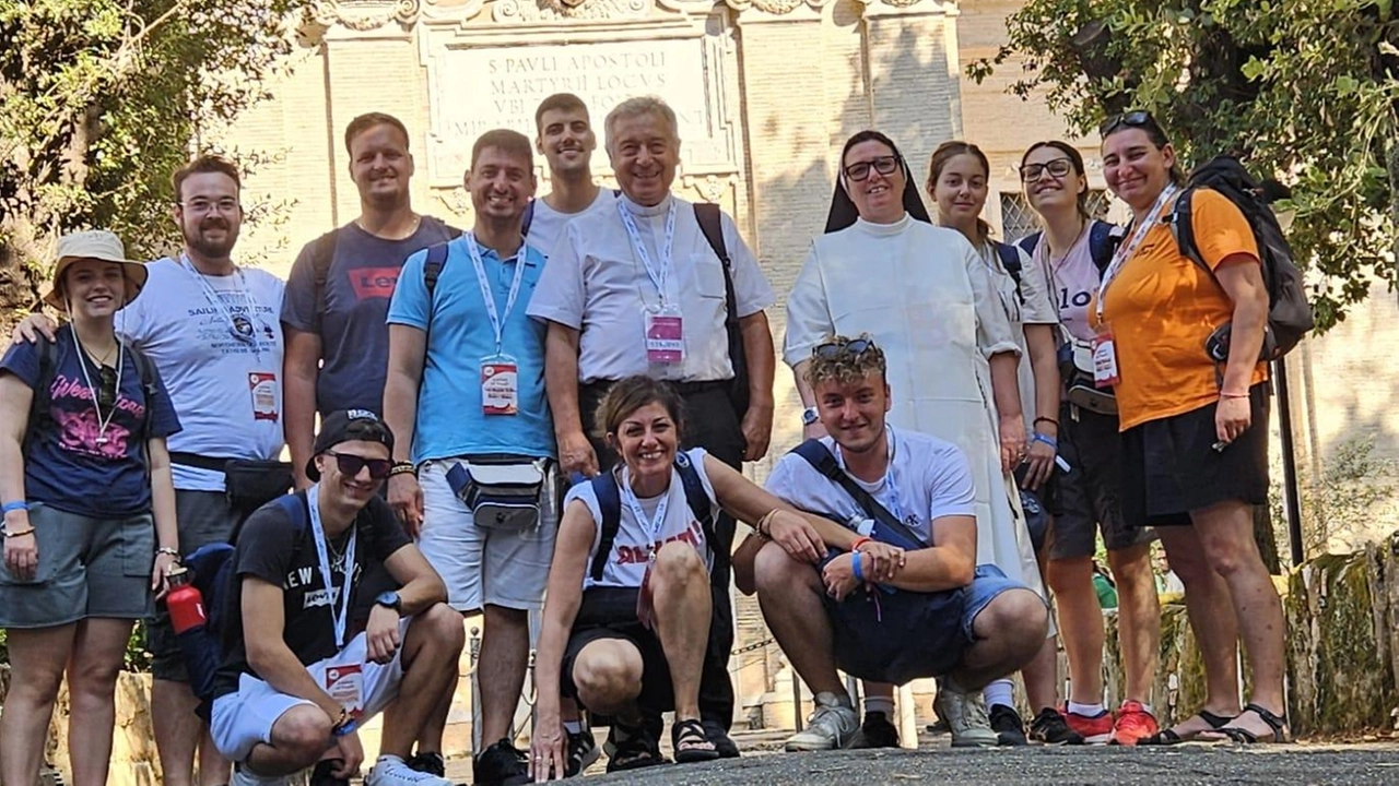 Il gruppo della Pastorale giovanile della Diocesi di Prato in pellegrinaggio a Roma Il gruppo della Pastorale giovanile della Diocesi di Prato in pellegrinaggio a Roma