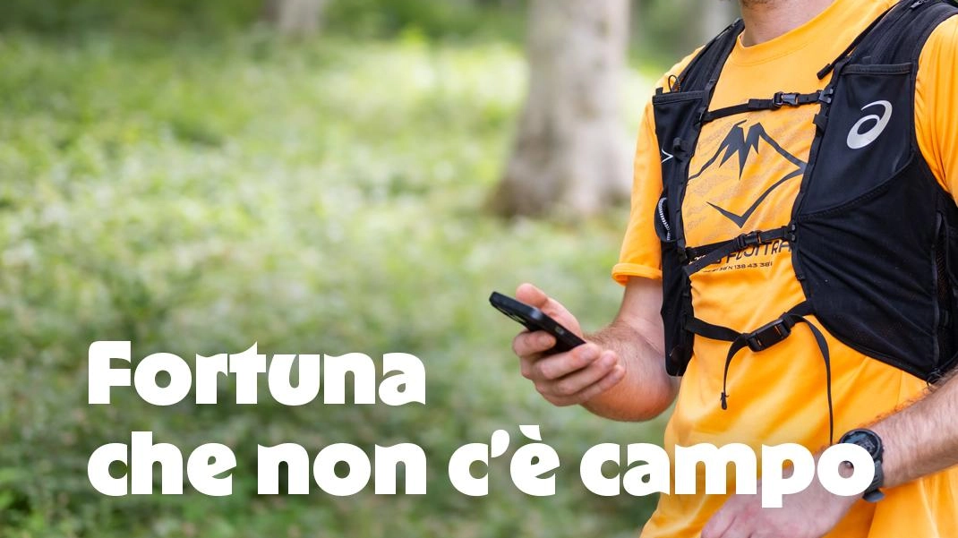 Uno dei manifesti all’incontrario per promuovere l’Adventure Outdoor Fest Uno dei manifesti all’incontrario per promuovere l’Adventure Outdoor Fest