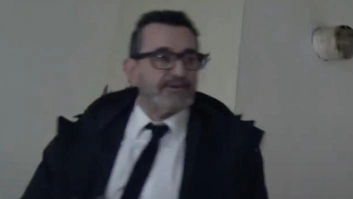 L’aggressione subita martedì 18 febbraio dal giornalista Luigi Pelazza che si trovava in Altotevere con una troupe televisiva L’aggressione subita martedì 18 febbraio dal giornalista Luigi Pelazza che si trovava in Altotevere con una troupe televisiva